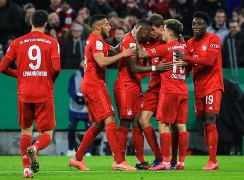  莱比锡红牛与拜仁慕尼黑争夺欧冠资格白热化  