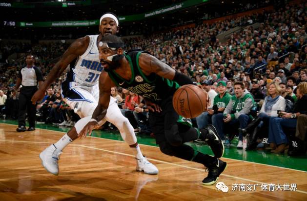  班凯罗高效发挥魔术主场力克活塞迎三连胜